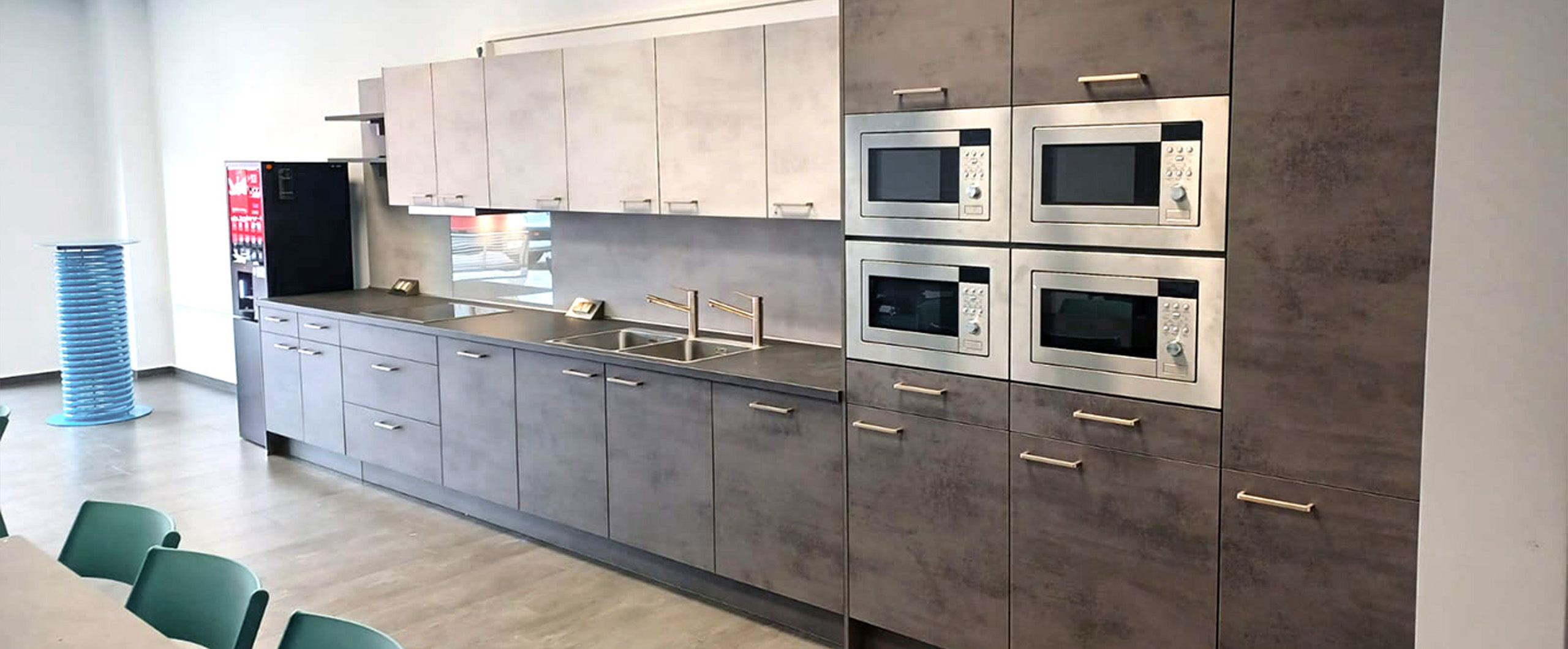 Firmenkueche 2 – Slidebild 1 Breit