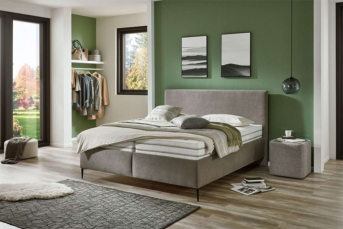 Boxspringbett mit Lattenrost