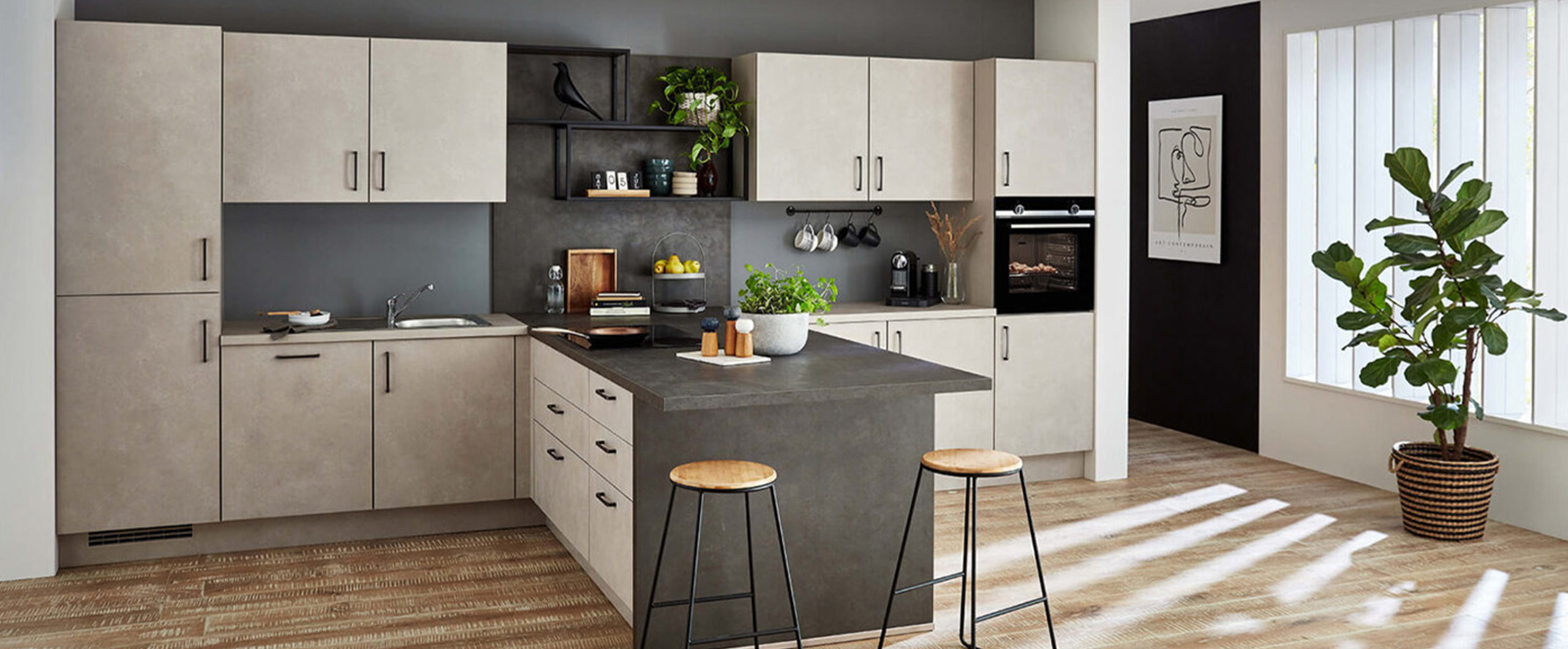 Küche – Schwarzer Klassiker – Slidebild 1 groß