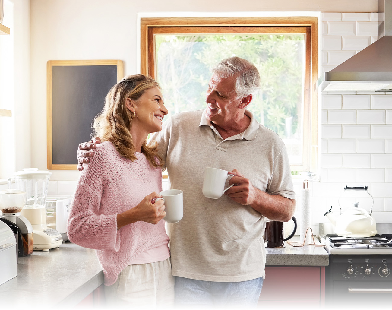Seniorenehepaar in der Küche
